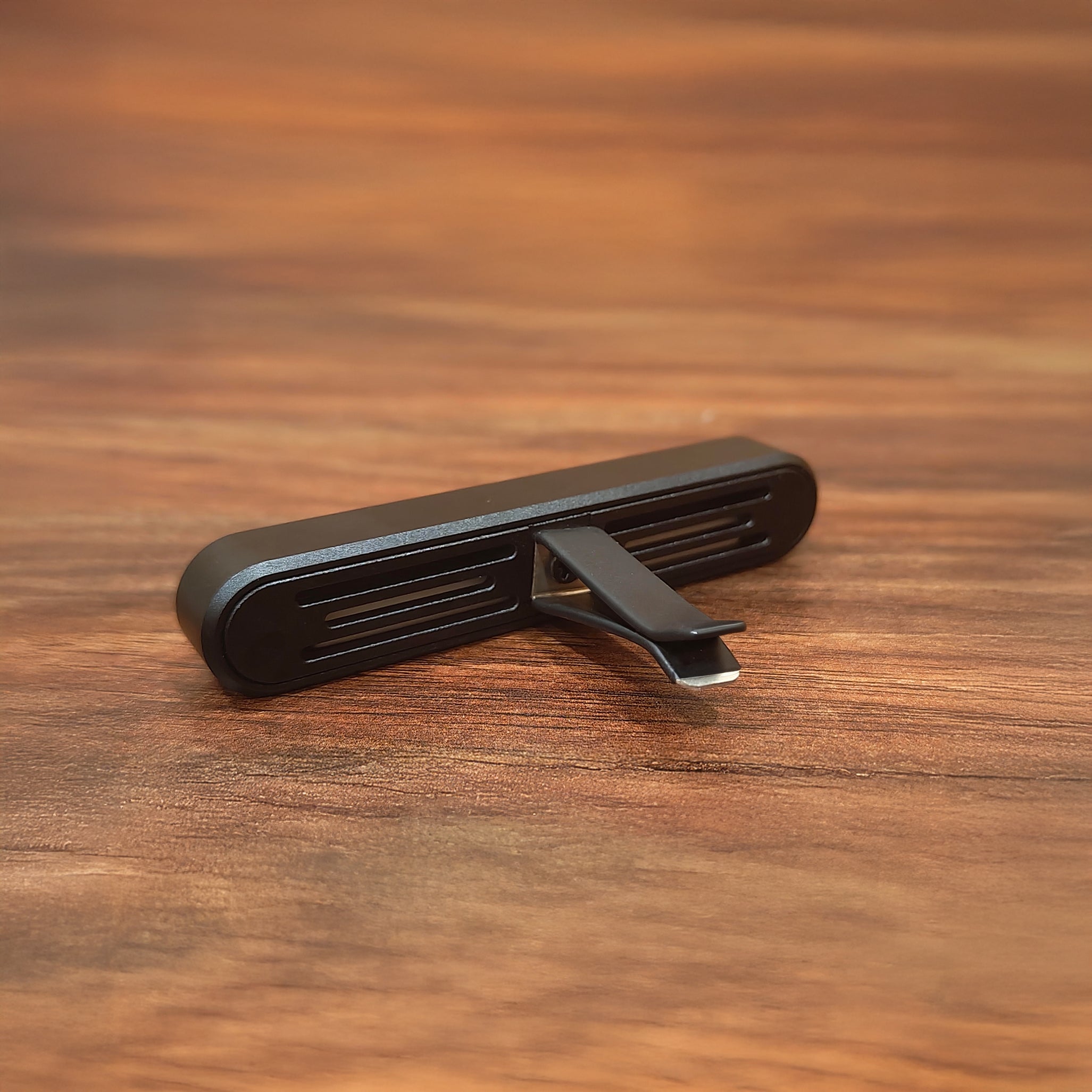 Black Oud Car Fragrance Vent Clip - Charcoal Black