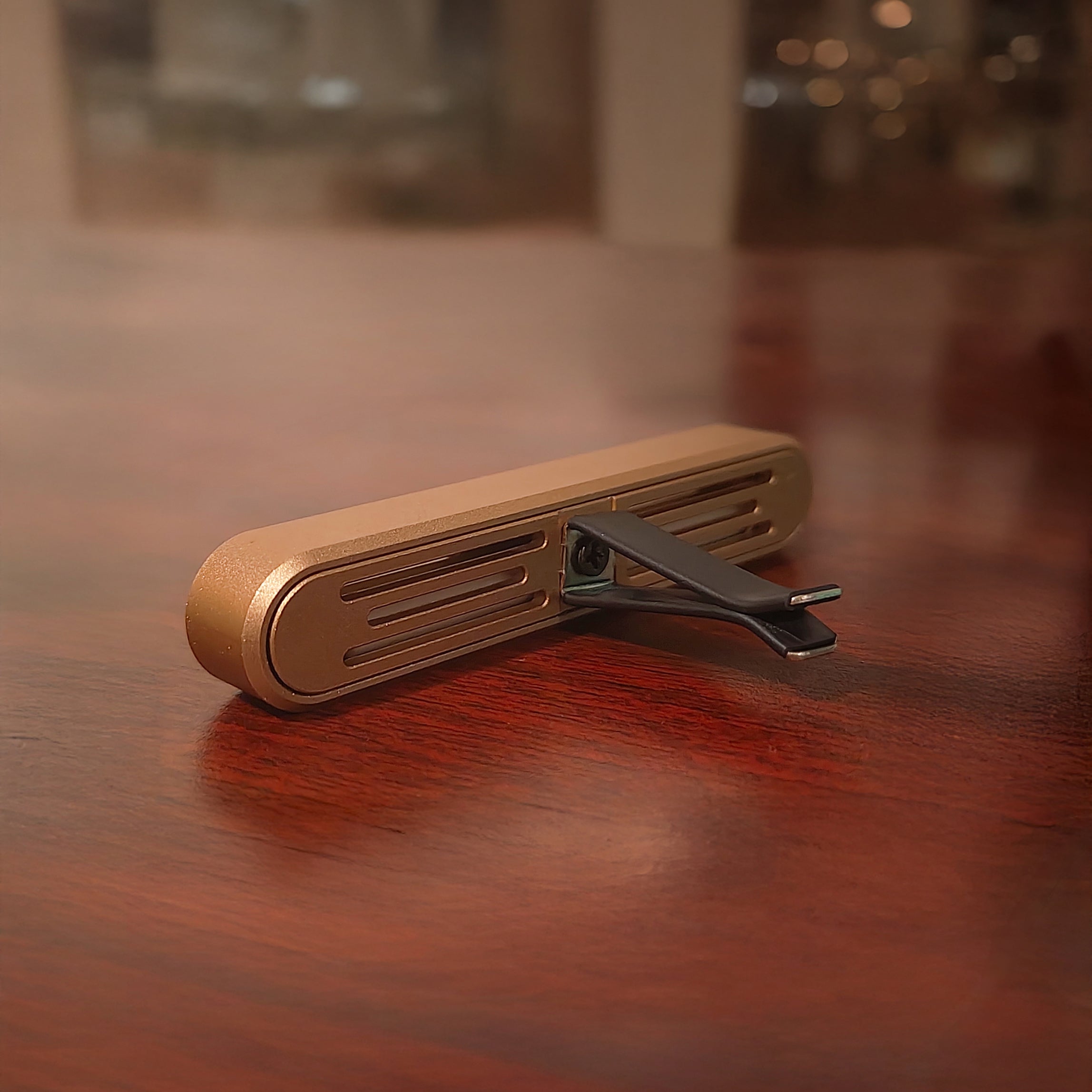 Black Oud Car Fragrance Vent Clip - Rose Gold